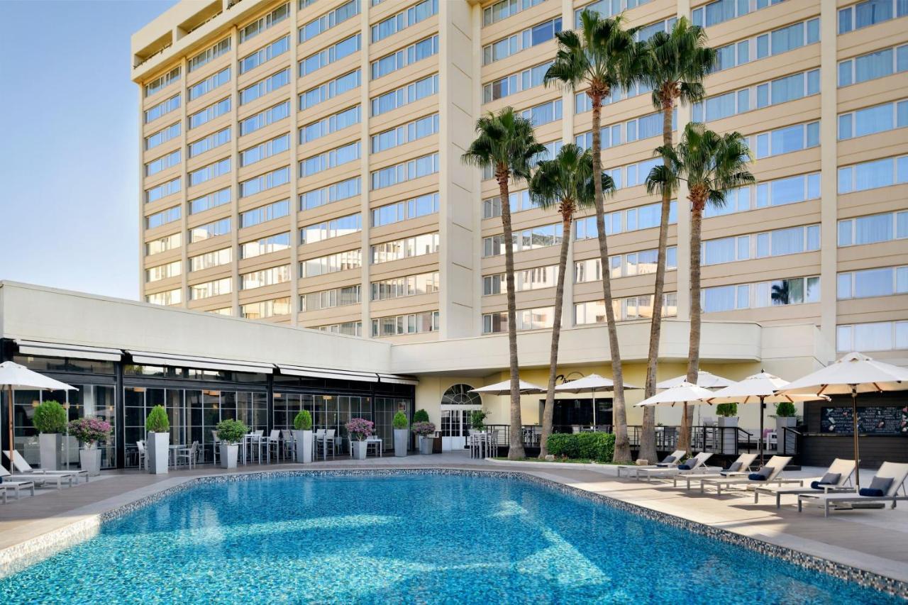 Amman Marriott Hotel Exterior photo The pool at the hotel
